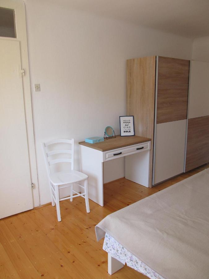 Apartments Anita Veli Losinj Luaran gambar