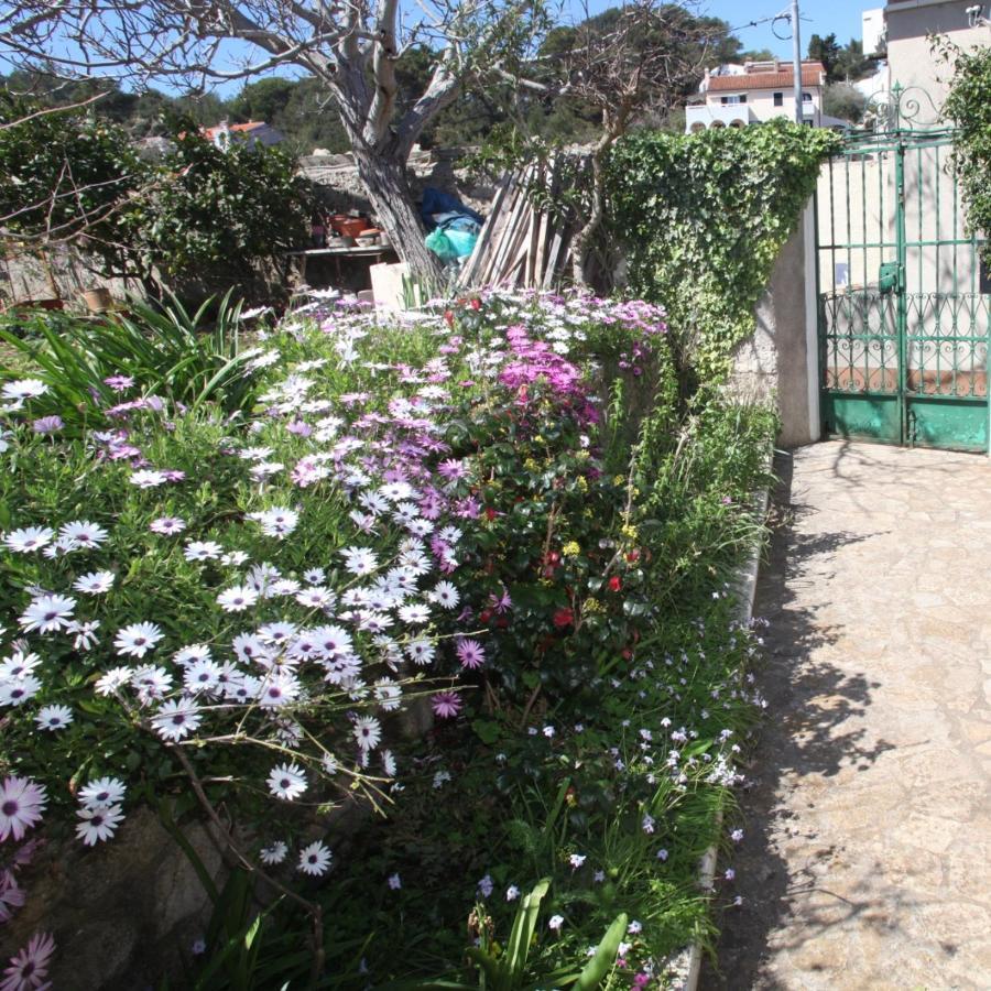 Apartments Anita Veli Losinj Luaran gambar
