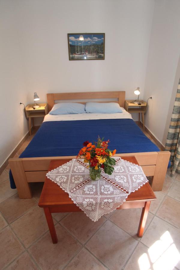Apartments Anita Veli Losinj Luaran gambar