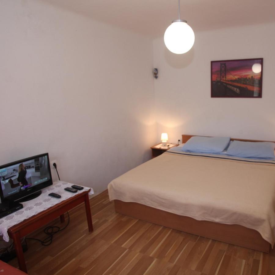 Apartments Anita Veli Losinj Luaran gambar